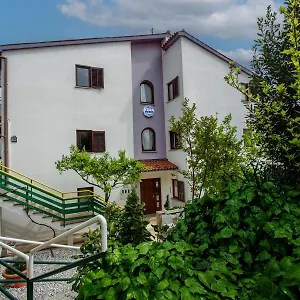  Apartment Iva