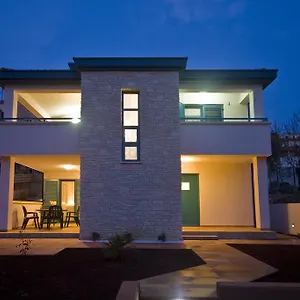  Apartmán And Dama